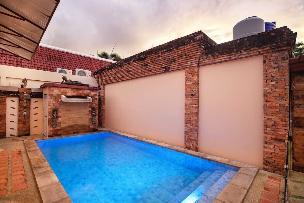 Balinese 3BR Pool Villa Freya in Rawai