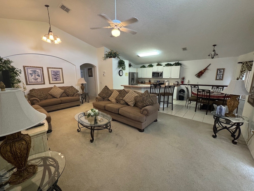 Sunset Villa Your Gateway to a Magical Florida Vacation!
