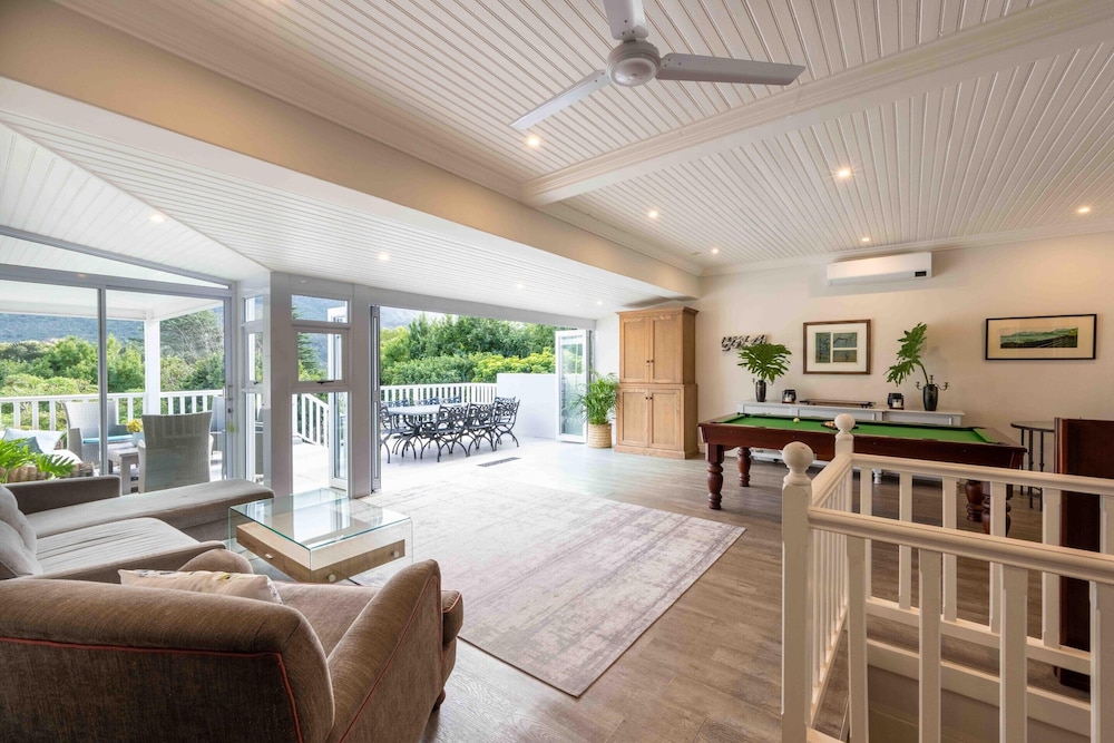 Unique Villa With Pool and Tennis Court