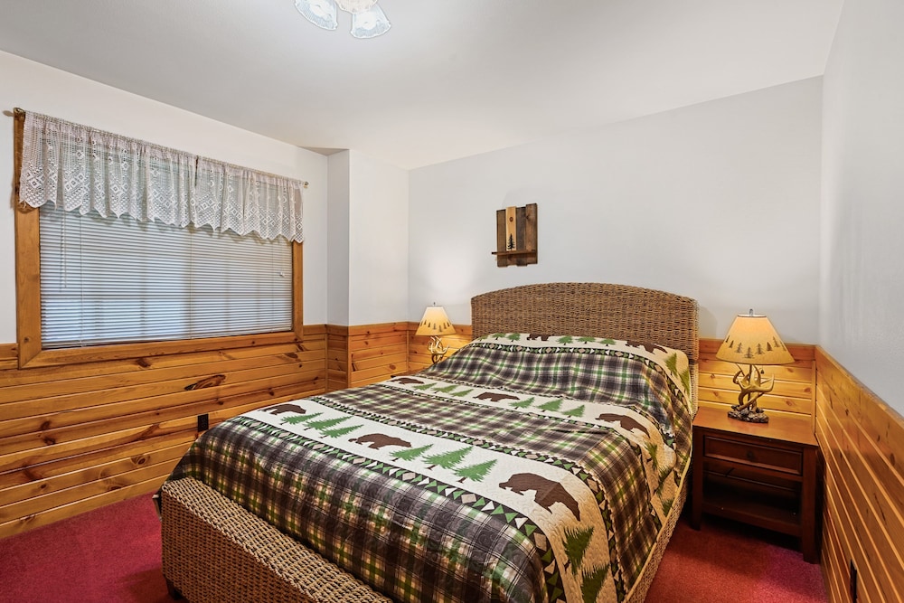 Wazeecha Lodge in Wisconsin Rapids