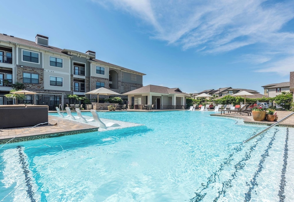 Landing Apartments Houston - Kingsland Blvd