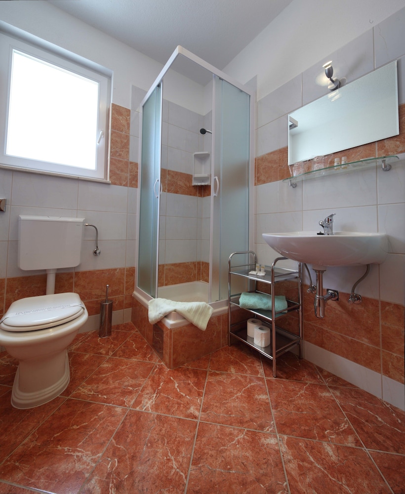 Apartments Vila Adrijana and Fitness Studio Wolf