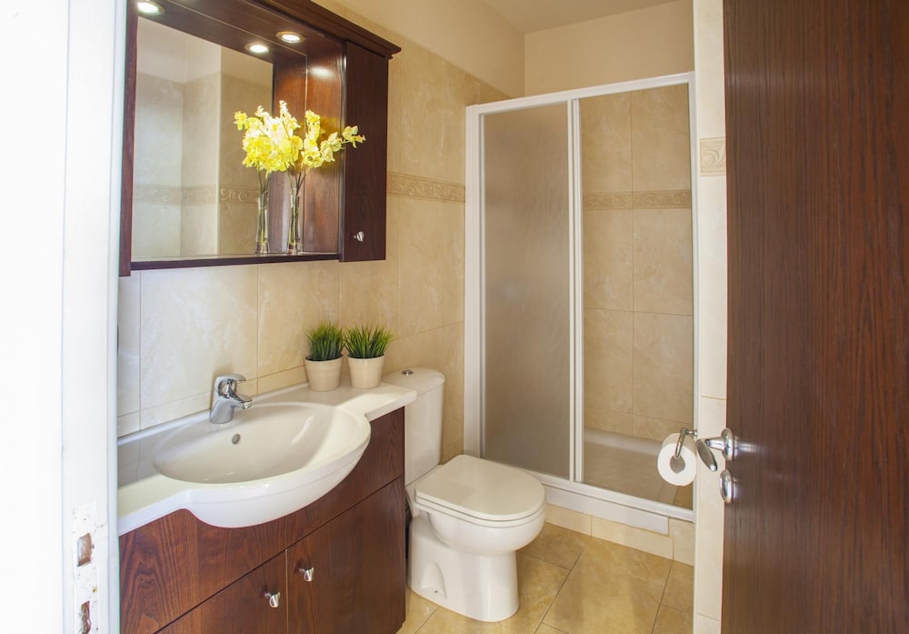 Mackenzie Eftyhia Beachfront Suite