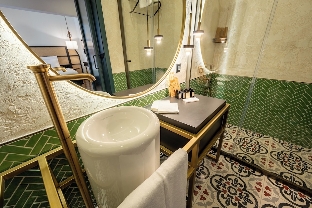 Belmondo Süitler - Image 160