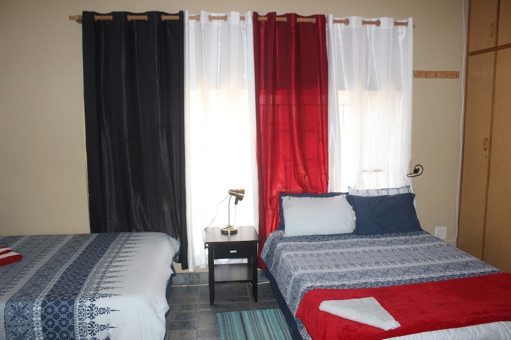 Gabzone Guesthouse view 4