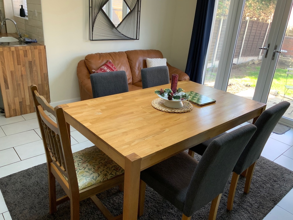 3 bed Semi Detached House Near Stourbridge