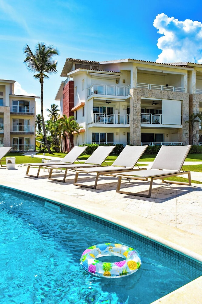Playa Palmera Beach Front Apartments