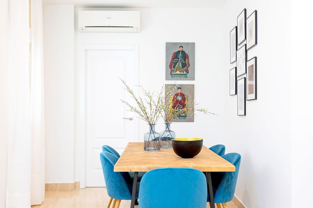 Genteel Home Marin Garcia IV