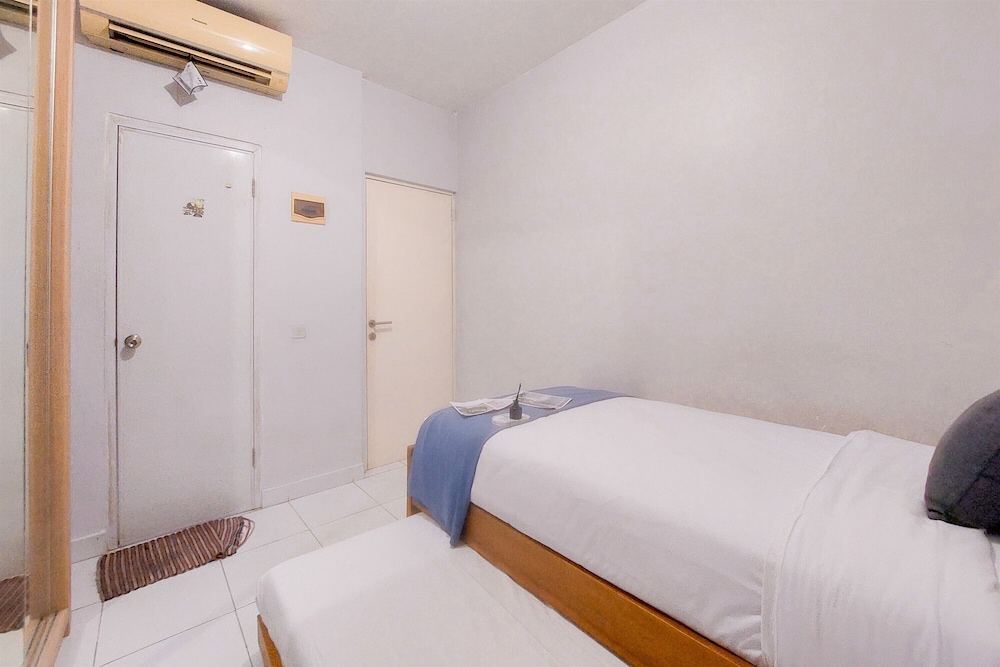Cozy Living 2Br Apartment Without Living Room At Aeropolis Residence