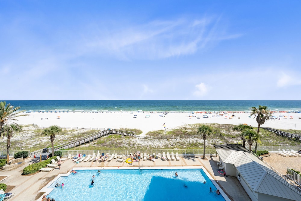 Pelican Pointe by Hosteeva