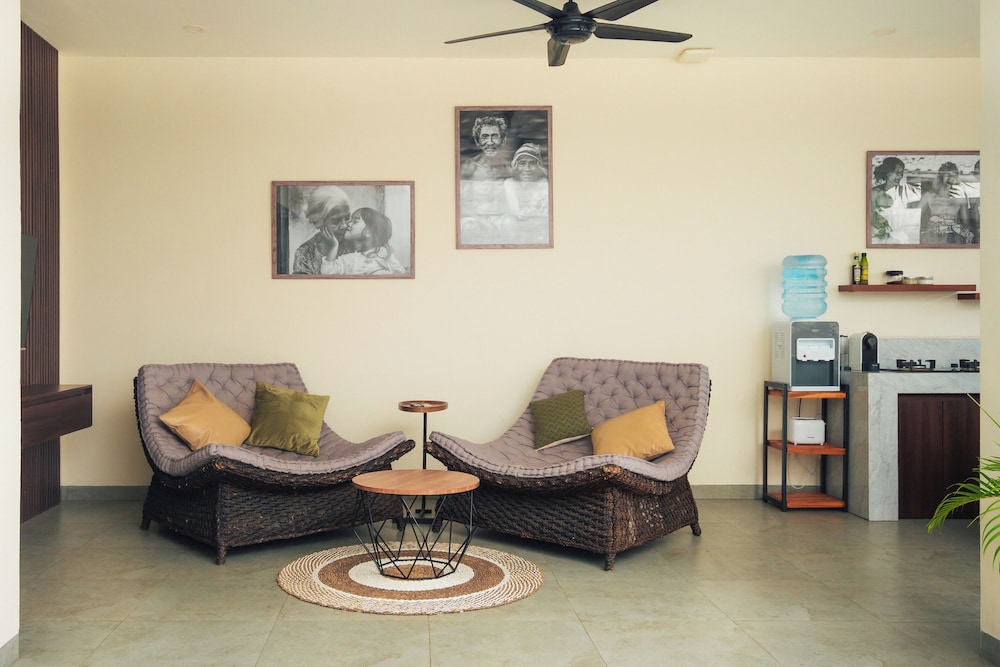 Senyum Villa