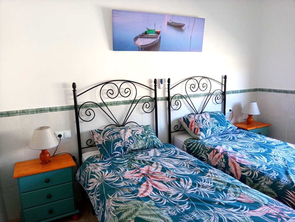 Beachfront House,sea Views Near Historic Cartagena
