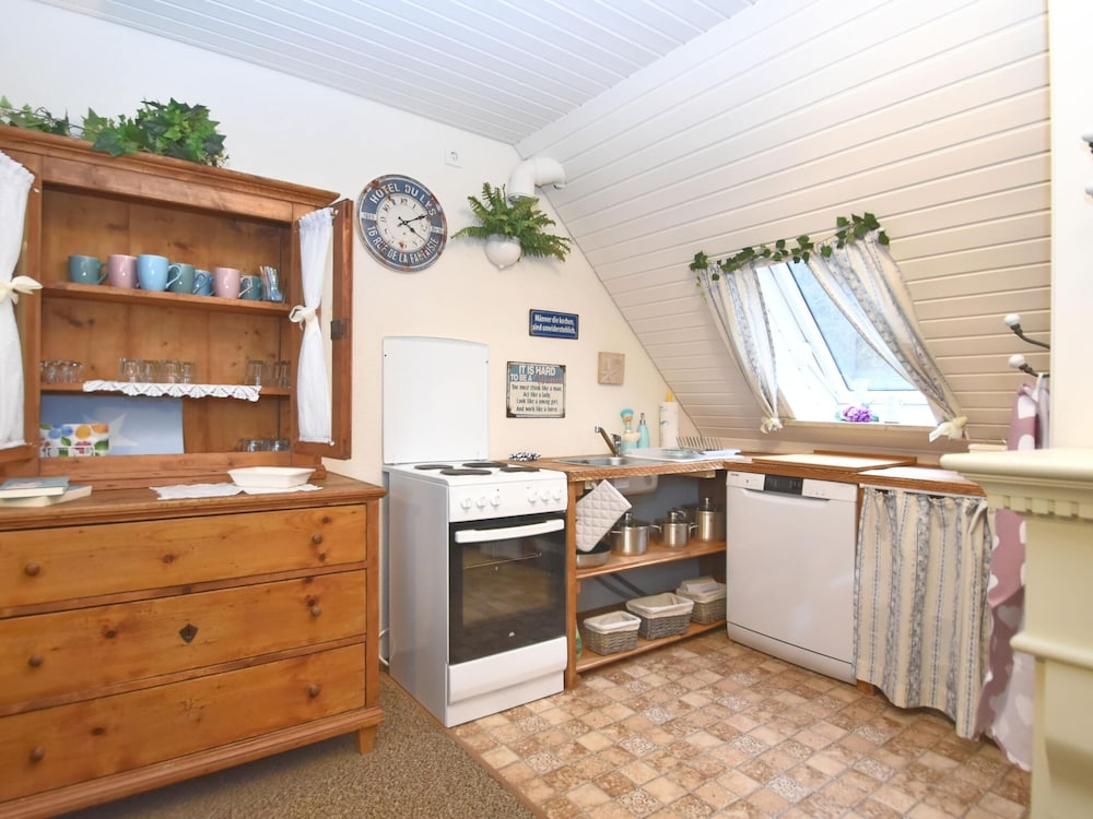 Charming Apartment in Weissenbrunn Near Forest