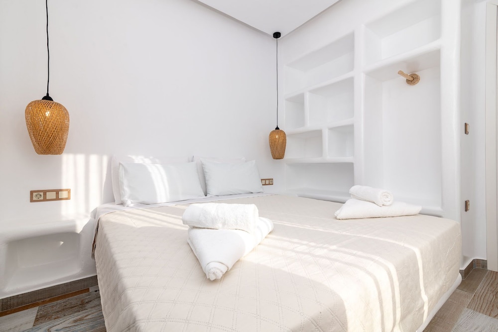 Naxian Sunset Luxury Villas view 5