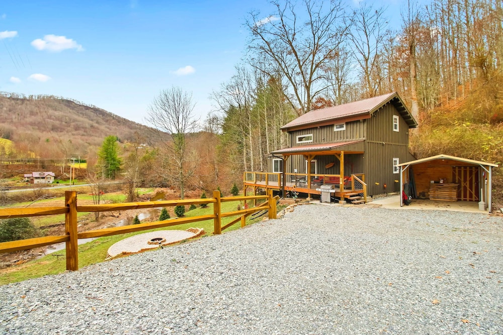'the Nuthouse on Squirrel Creek': Ski, Hike & Fish