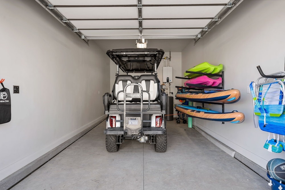 The Crash Pad 5 Bedroom Townhouse