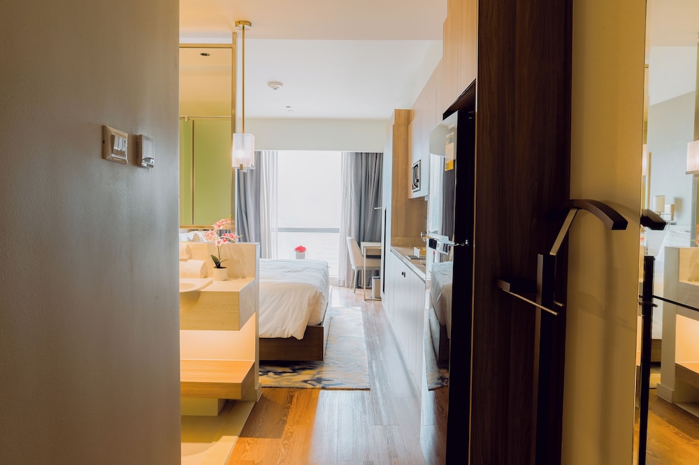 Hotel Residences at Acqua