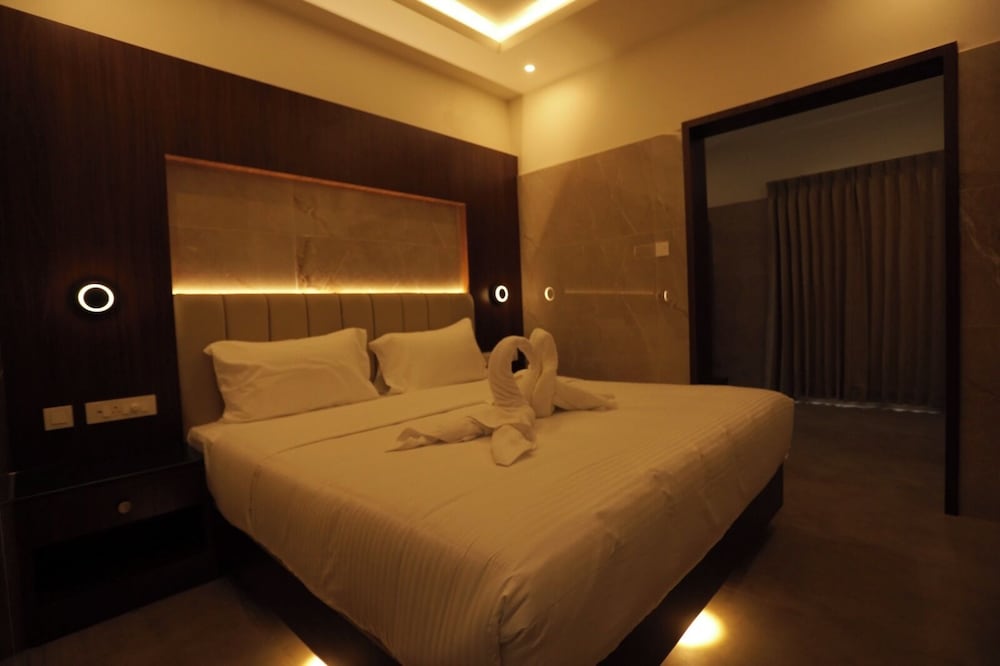 Arthana Residency Hotel