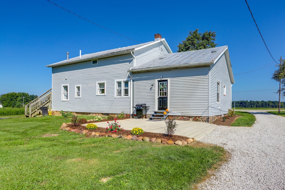 Cozy Greenwich Vacation Rental w/ Fire Pit