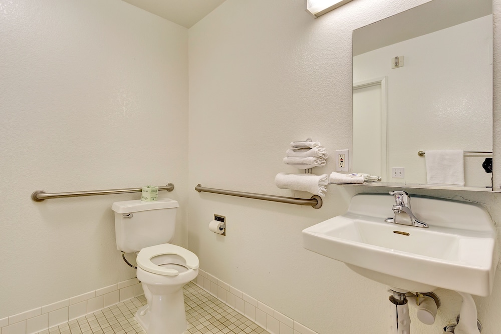 Motel 6 – Santa Rosa, CA - South