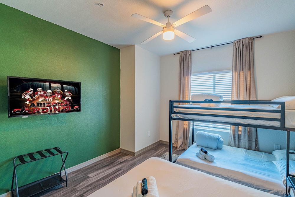 ROVE LIVING/KL - Cardinal 95