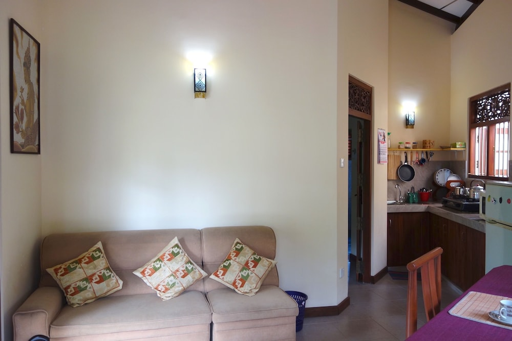 Manel Guesthouse