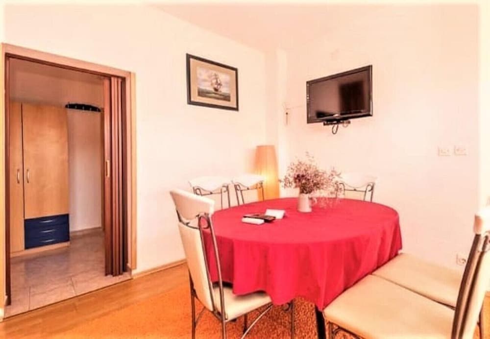 Charming Palit Kroatien Holiday House With Garden view 4