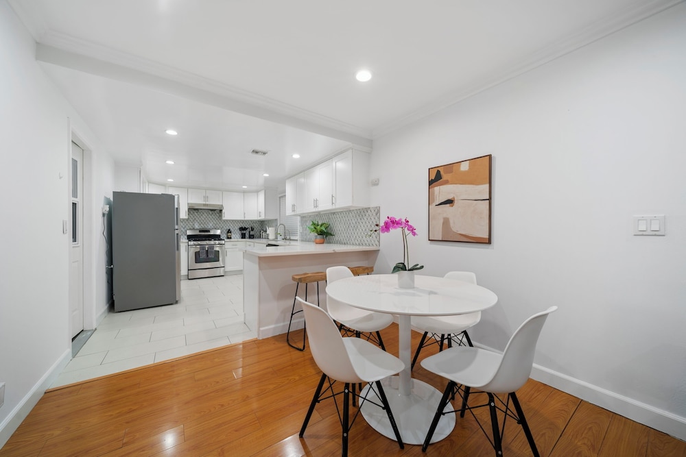 @ Marbella Lane - Serene and Pristine Home