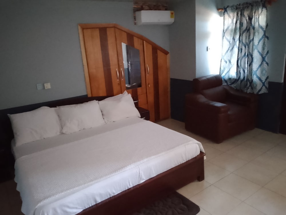 Great Escape Inn Hotel