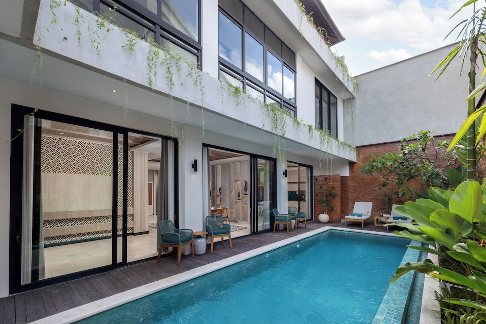 Astamaya Signature Villas