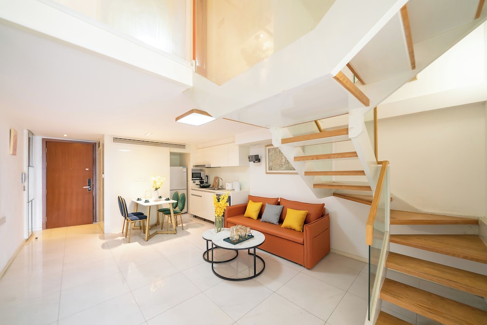 Shanghai Hills & Wanye Prime Stay