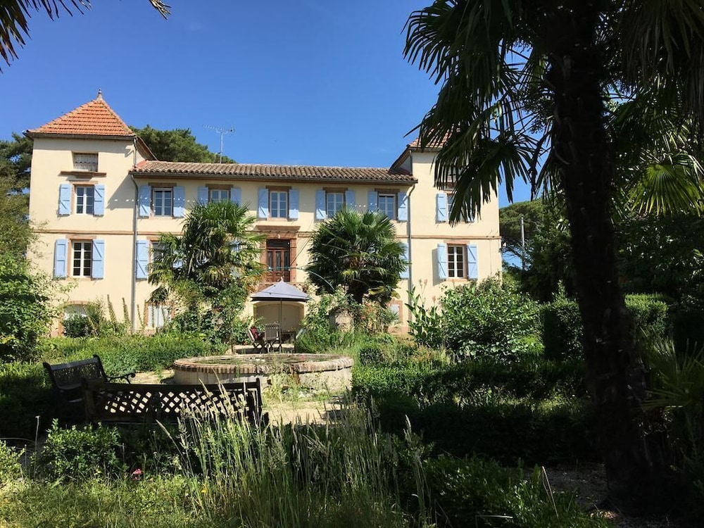 Domaine de Menerque view 3