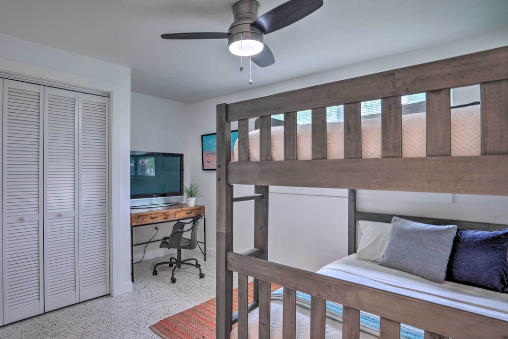 Colorful Fort Myers Home w/ Sunroom & Patio!