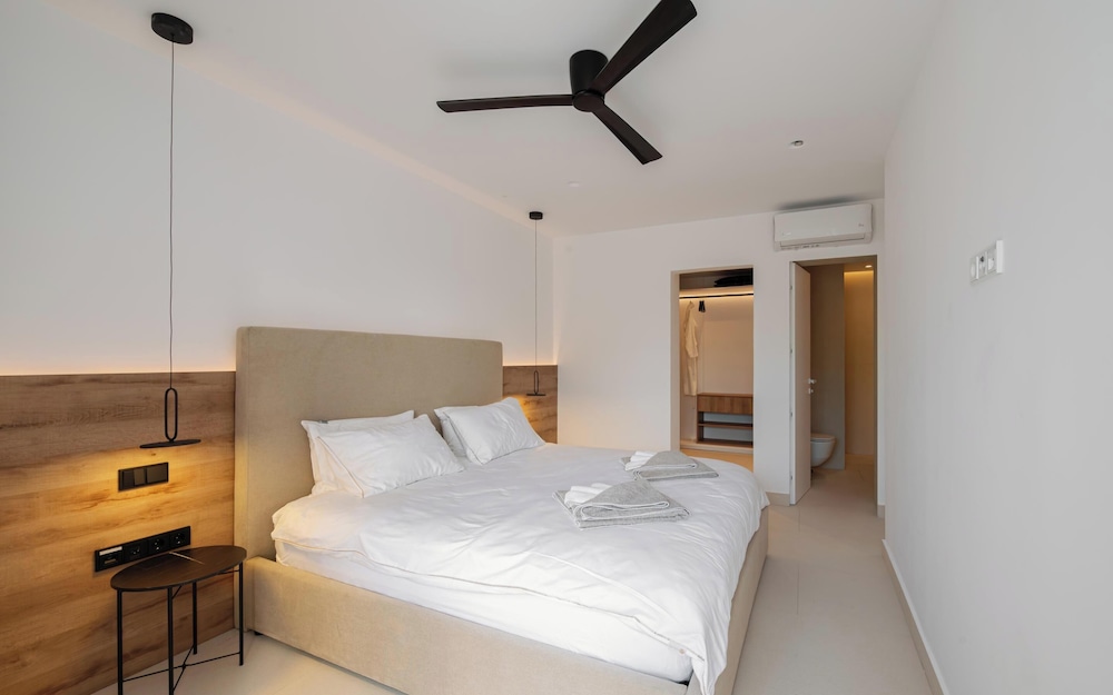 Elia Cove Luxury Villa II