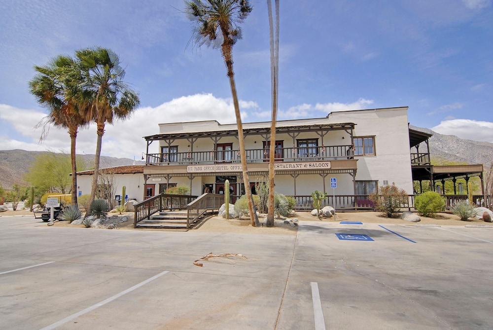 Palm Canyon Hotel & RV Resort