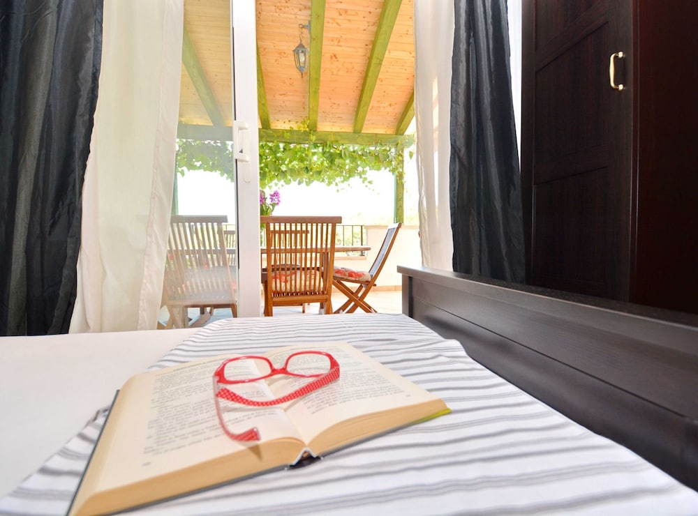 Blissful Bay Apartments Vrboska