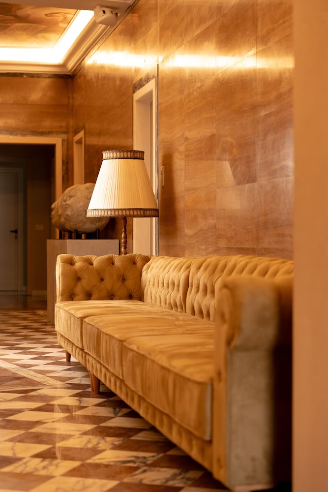 2115 Boutique Hostel