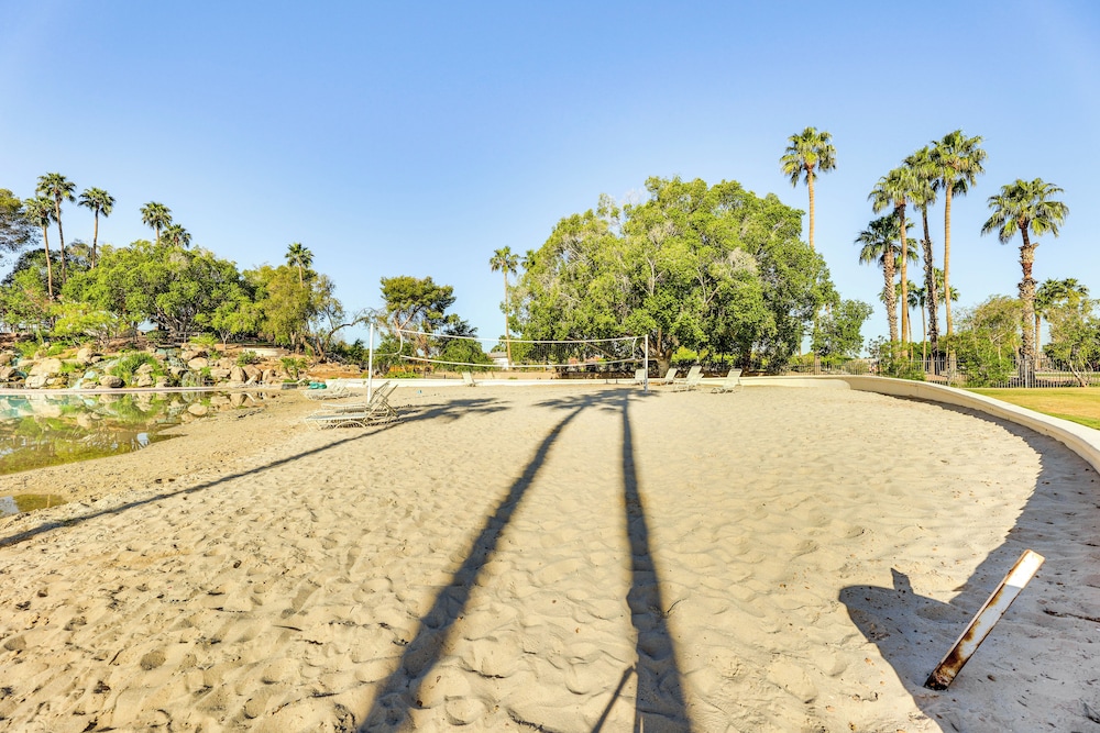 Val Vista Lakes Group Getaway: Lake & Pool Access!