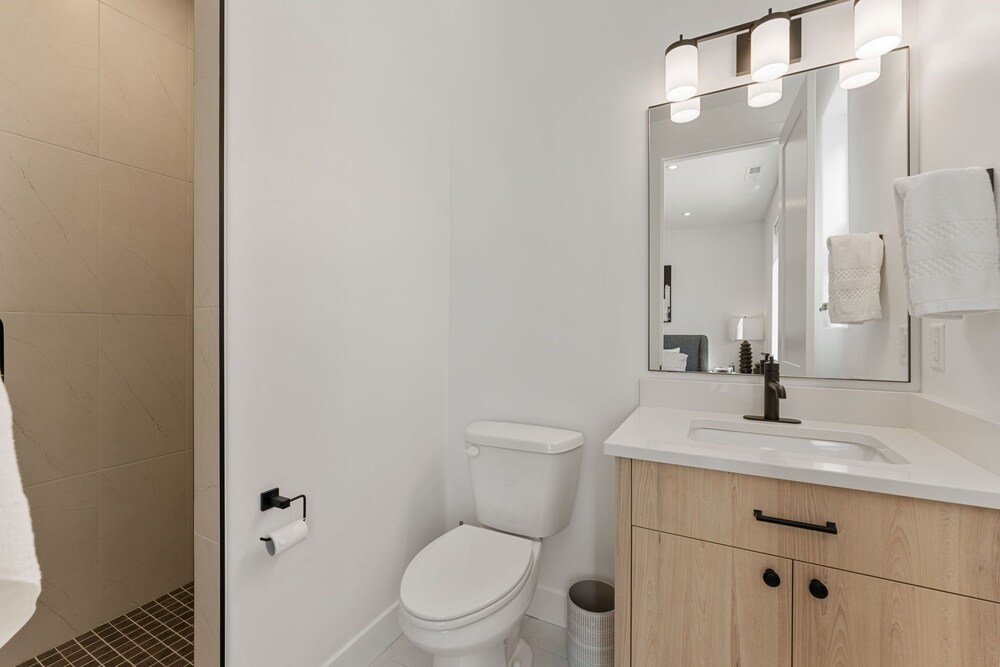 Salt And Sol 5 Bedroom Townhouse