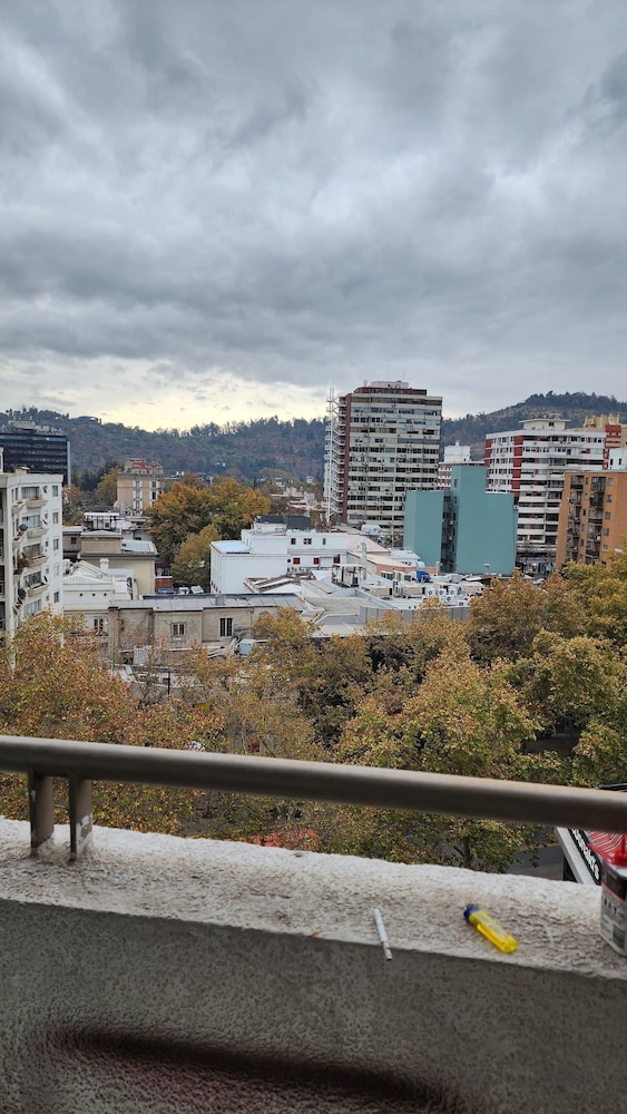 La Avenida Deptos Amoblados