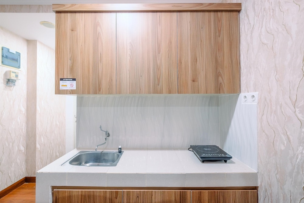 Minimalist and Cozy Studio Sentul Tower Apartment