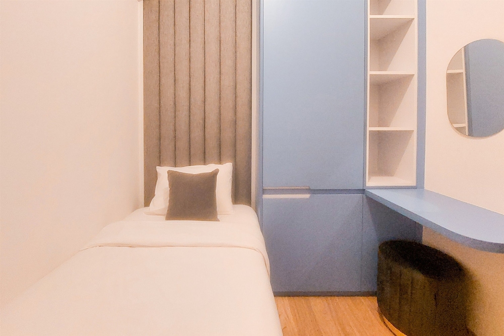 Elegant and Comfort 3BR at Sky House BSD Apartment