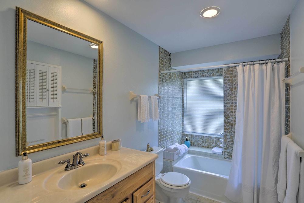 Cape Coral Home w/ Lavish Patio Private Pool! - Property Image 14