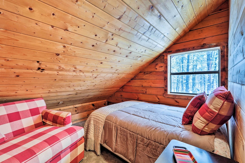 Furnished Deck: Cabin in Coconino National Forest view 3