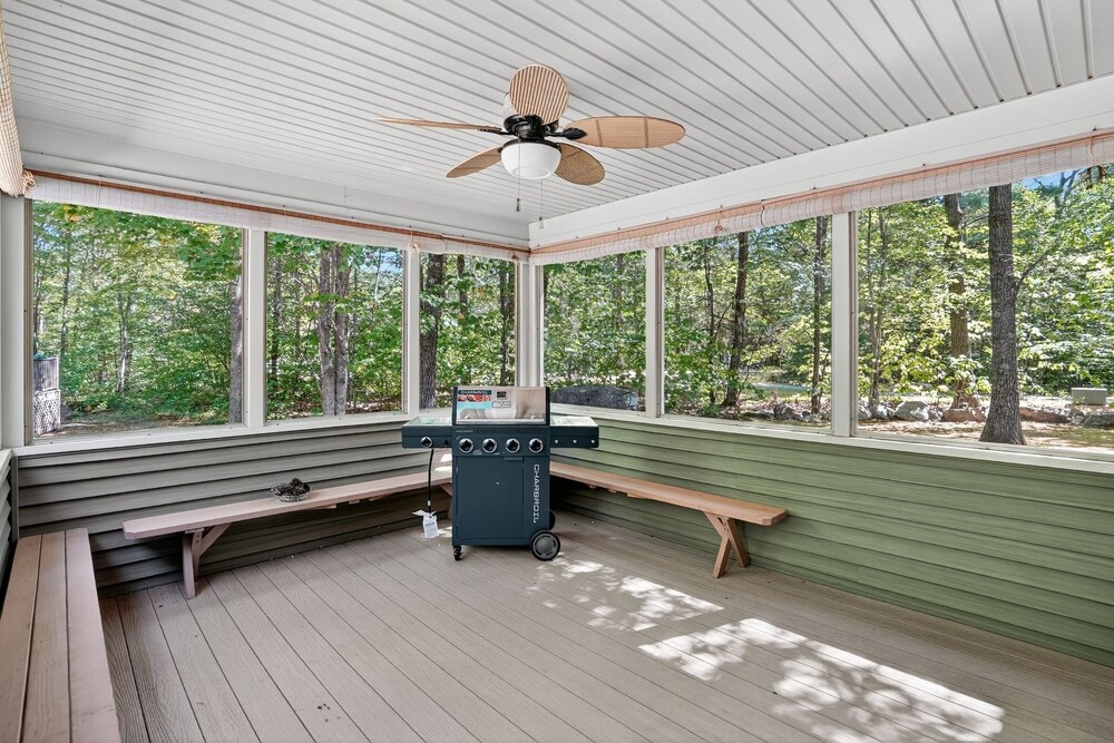 Gray Woodland Escape Golf, Pool & Cinema 5 Bedroom Home