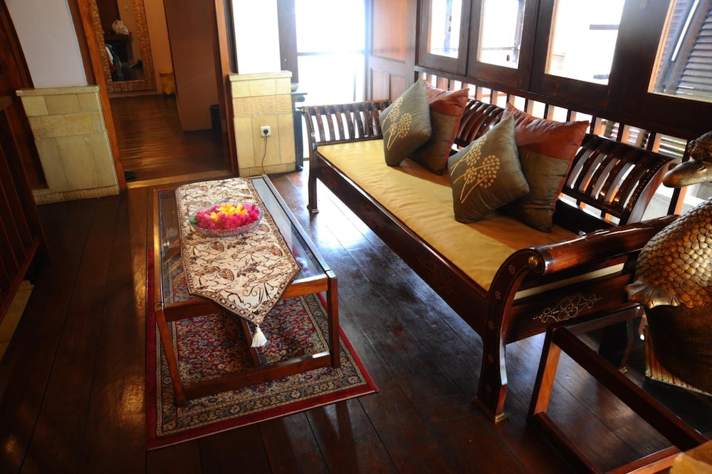 Tegal Panggung Inn