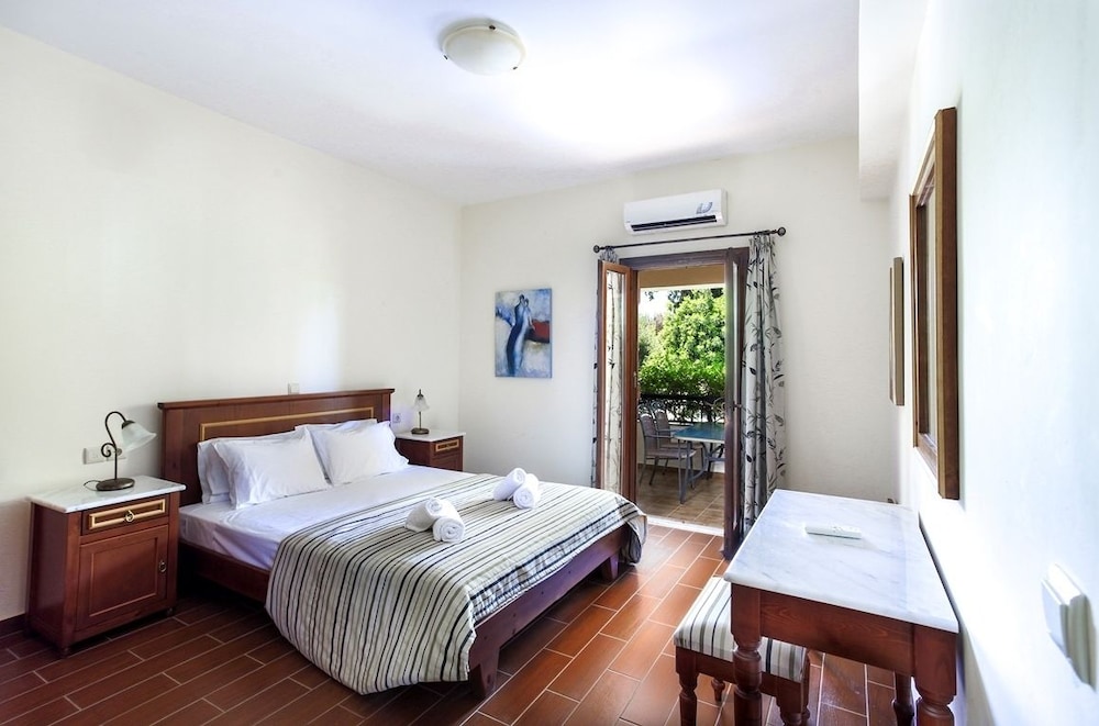 Douliana Villas