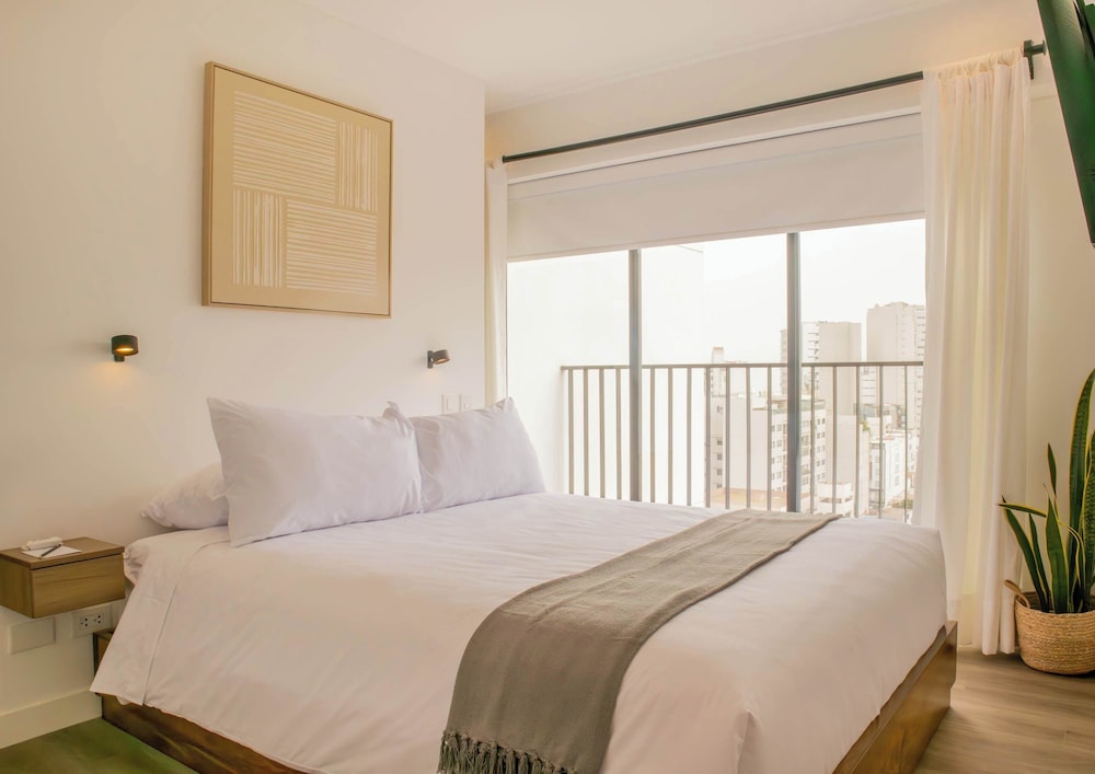 w Stunning 1BR in Miraflores