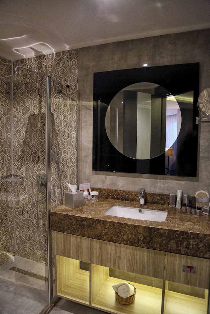 Ramada by Wyndham Mersin - Image 65