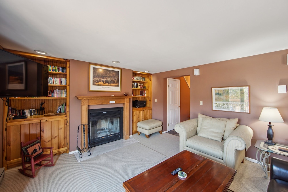 Hawkeye 21e - Spacious Townhome For Families 2 Bedroom Townhouse by The Summit at Gore Mountain